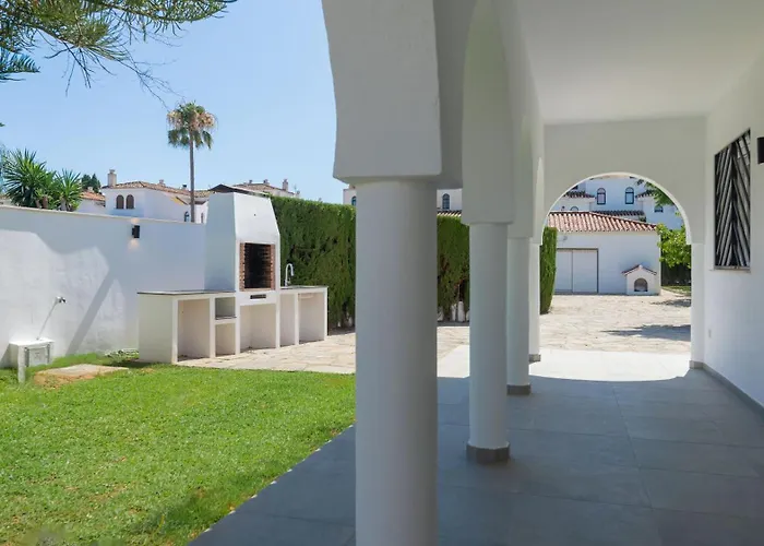 Hanami La Palma Tatil Evi Estepona